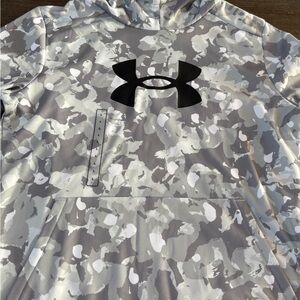 NWT Under Armour Black Logo Gray Camo Hoodie Youth Large